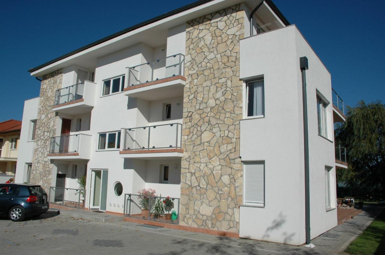 Gruber Apartman Siofok Exterior photo